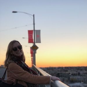 Meet your Posher, Julia